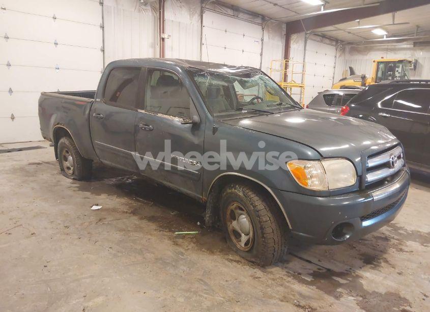 2005 Toyota Tundra SR5 V8 (VIN 5TBDT44165S501233) main photo