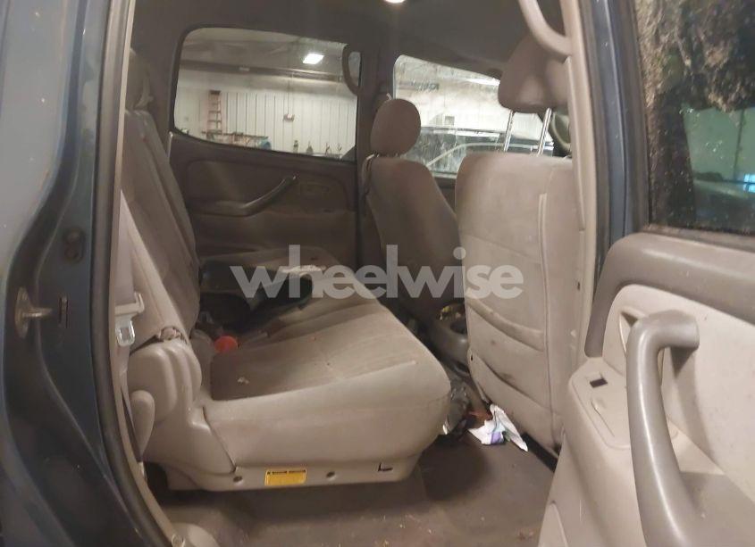 Photo 8 of 2005 Toyota Tundra SR5 V8 (VIN 5TBDT44165S501233)