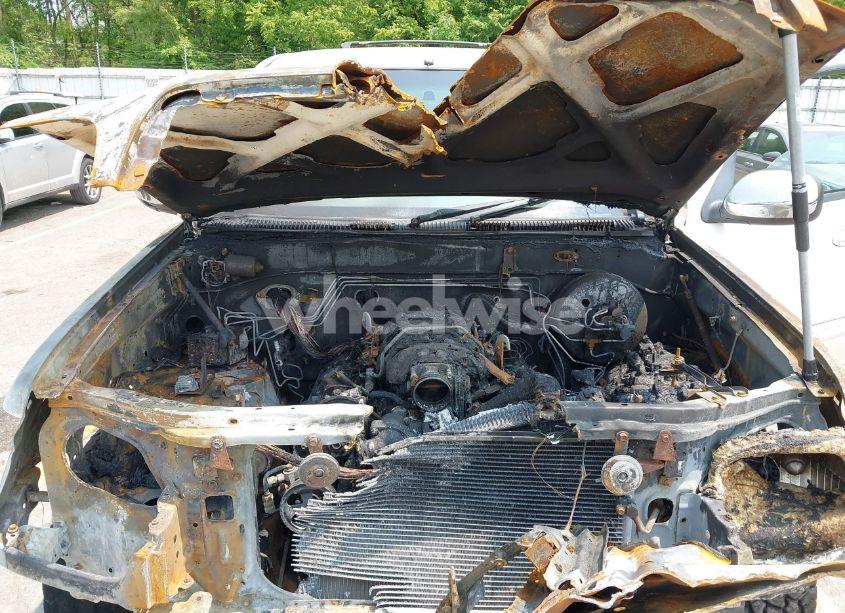 Photo 10 of 2006 Toyota Tundra SR5 V8 (VIN 5TBDT44166S537005)