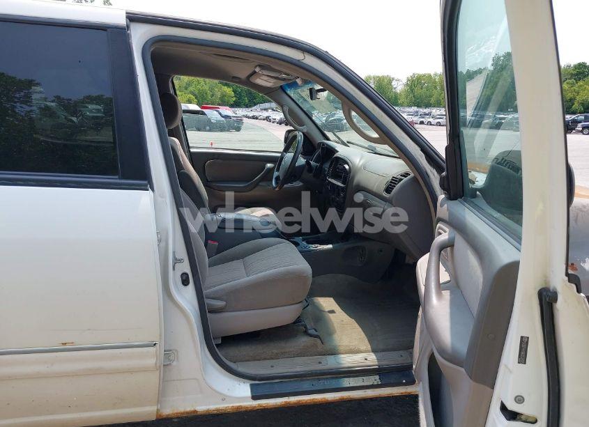 Photo 5 of 2006 Toyota Tundra SR5 V8 (VIN 5TBDT44166S537005)