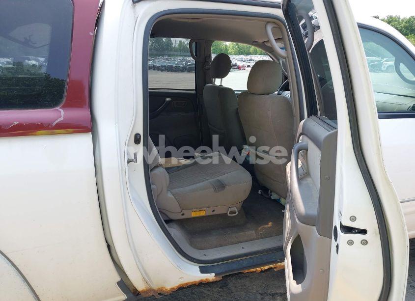 Photo 8 of 2006 Toyota Tundra SR5 V8 (VIN 5TBDT44166S537005)