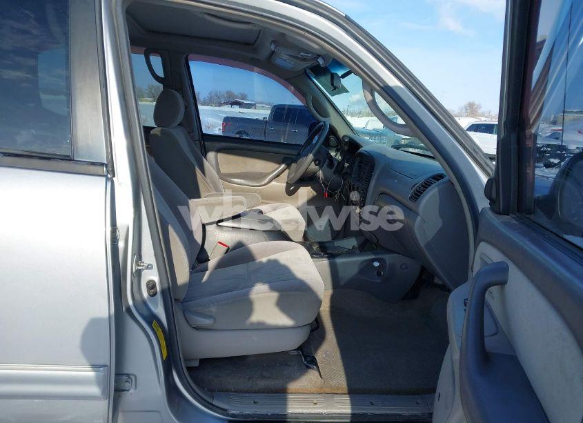 Photo 5 of 2006 Toyota Tundra SR5 V8 (VIN 5TBDT44166S546559)