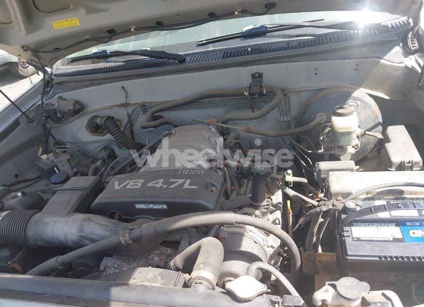 Photo 10 of 2004 Toyota Tundra SR5 V8 (VIN 5TBDT44174S434897)