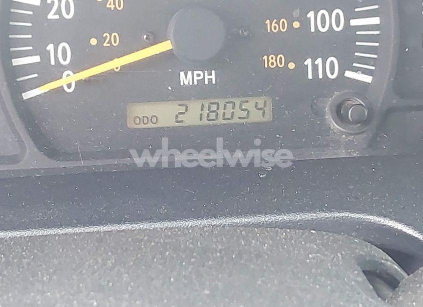 Photo 15 of 2004 Toyota Tundra SR5 V8 (VIN 5TBDT44174S434897)