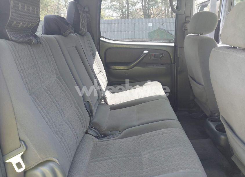 Photo 8 of 2004 Toyota Tundra SR5 V8 (VIN 5TBDT44174S434897)