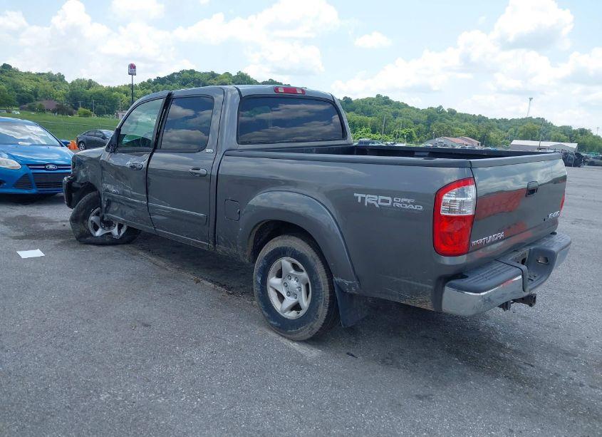 Photo 3 of 2004 Toyota Tundra SR5 V8 (VIN 5TBDT44174S439498)