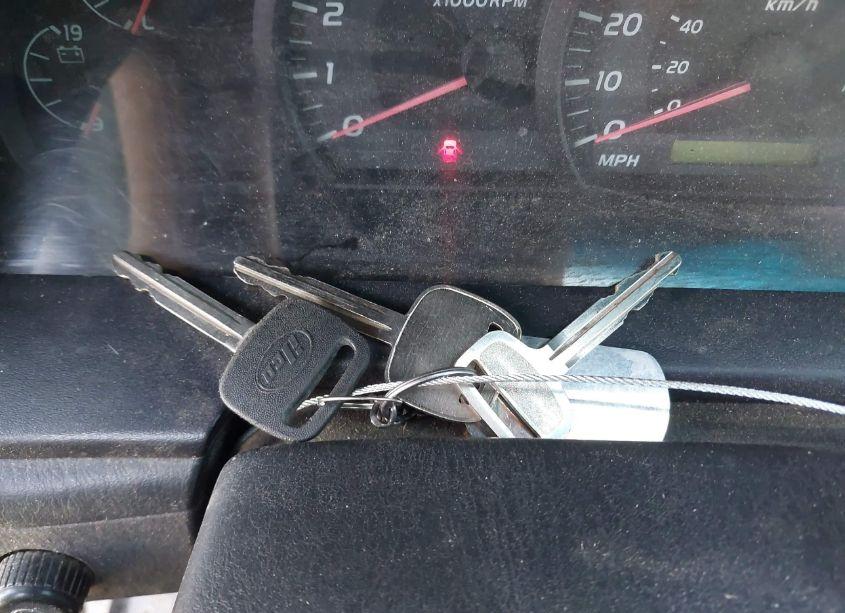 Photo 11 of 2005 Toyota Tundra SR5 V8 (VIN 5TBDT44175S472745)