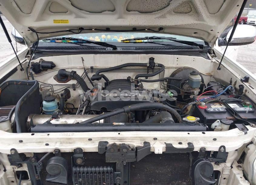 Photo 10 of 2005 Toyota Tundra DOUBLE CAB SR5 (VIN 5TBDT44175S478853)