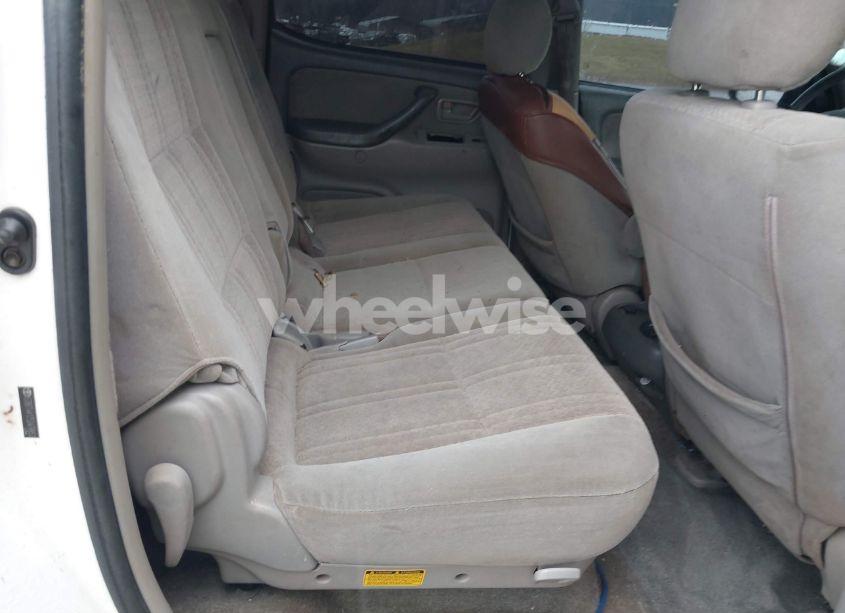 Photo 8 of 2005 Toyota Tundra DOUBLE CAB SR5 (VIN 5TBDT44175S478853)