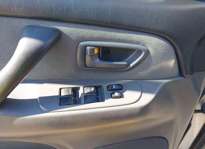 Photo 19 of 2006 Toyota Tundra SR5 V8 (VIN 5TBDT44176S517877)