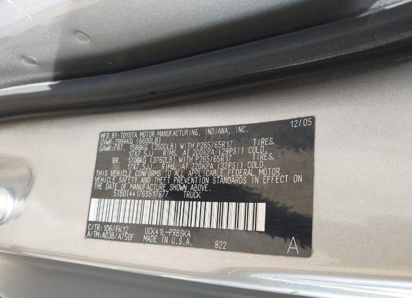 Photo 9 of 2006 Toyota Tundra SR5 V8 (VIN 5TBDT44176S517877)