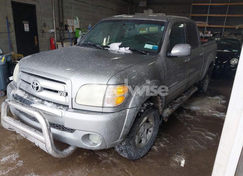 Photo 2 of 2004 Toyota Tundra SR5 V8 (VIN 5TBDT44184S443527)