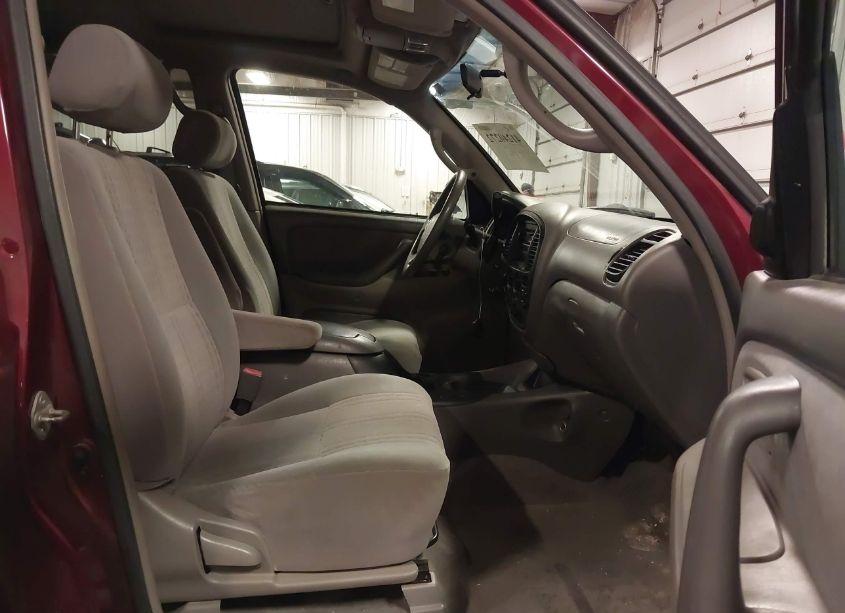 Photo 5 of 2004 Toyota Tundra SR5 V8 (VIN 5TBDT44184S446783)