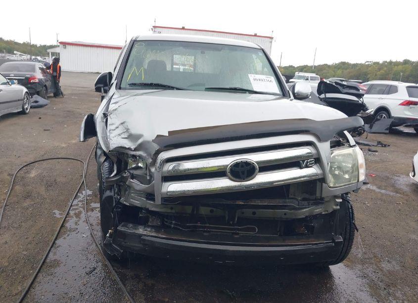Photo 13 of 2005 Toyota Tundra SR5 V8 (VIN 5TBDT44185S468283)
