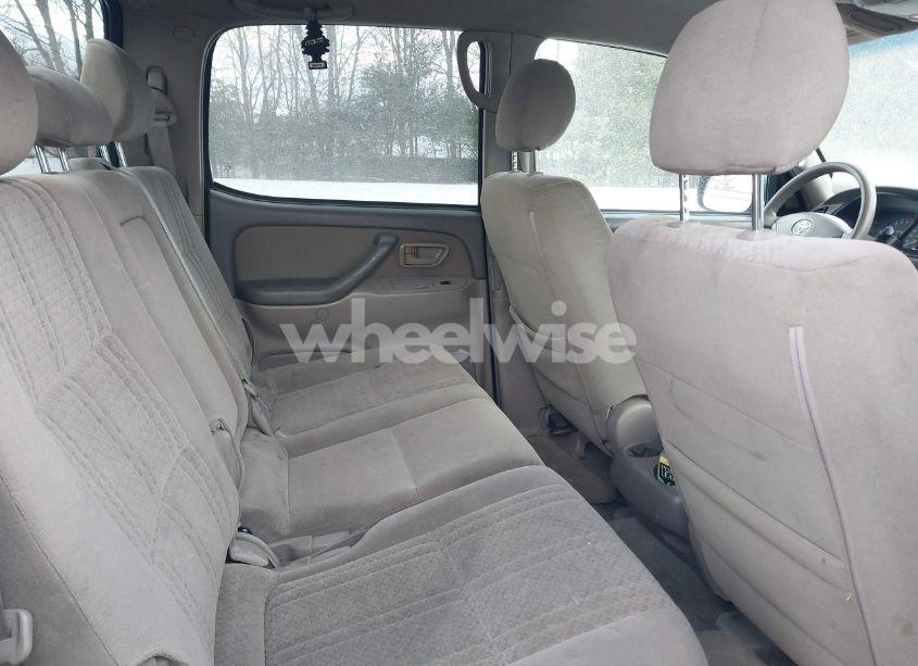 Photo 8 of 2005 Toyota Tundra SR5 V8 (VIN 5TBDT44185S470471)