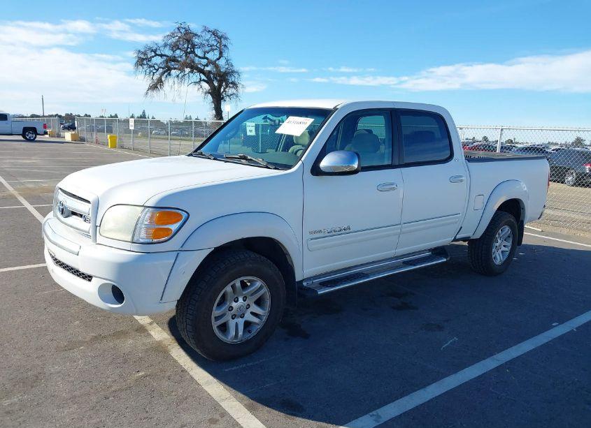Photo 2 of 2004 Toyota Tundra SR5 V8 (VIN 5TBDT44194S436022)