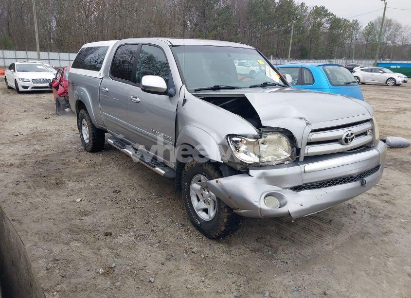 2004 Toyota Tundra SR5 V8 (VIN 5TBDT44194S447344) main photo