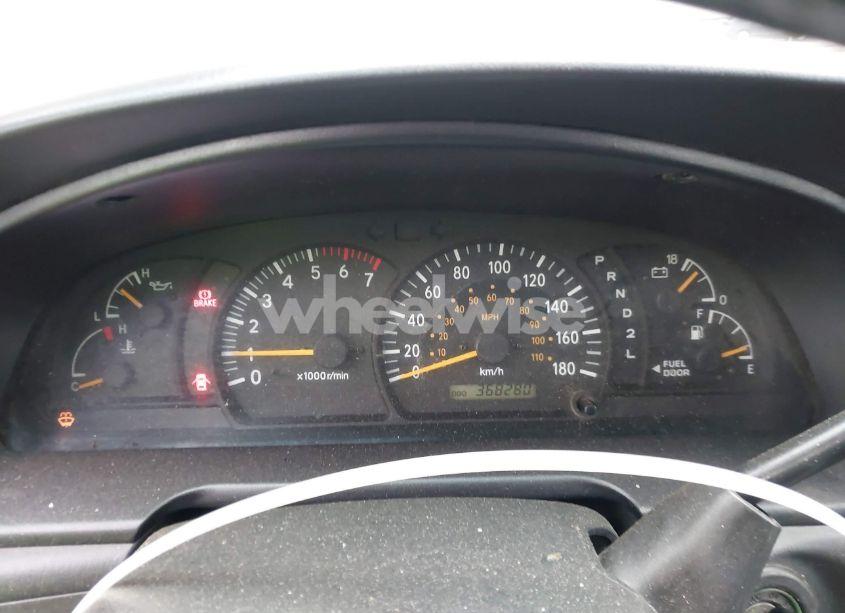 Photo 7 of 2004 Toyota Tundra SR5 V8 (VIN 5TBDT44194S447344)