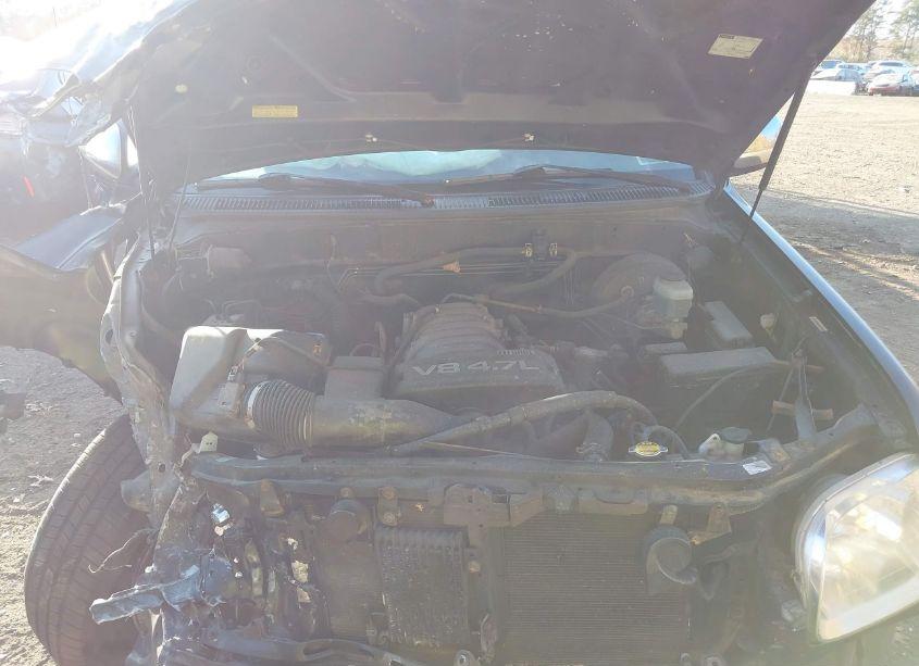Photo 10 of 2004 Toyota Tundra SR5 V8 (VIN 5TBDT44194S448302)