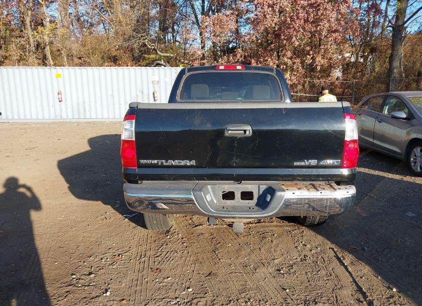 Photo 16 of 2004 Toyota Tundra SR5 V8 (VIN 5TBDT44194S448302)