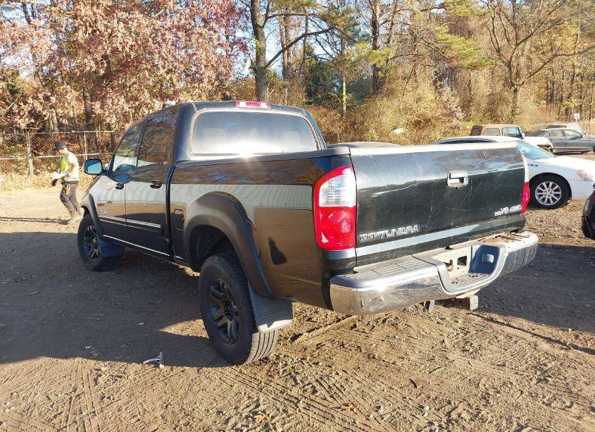 Photo 3 of 2004 Toyota Tundra SR5 V8 (VIN 5TBDT44194S448302)