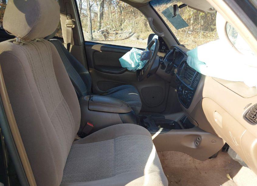 Photo 5 of 2004 Toyota Tundra SR5 V8 (VIN 5TBDT44194S448302)