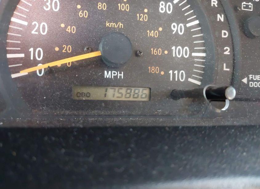 Photo 7 of 2004 Toyota Tundra SR5 V8 (VIN 5TBDT44194S448302)