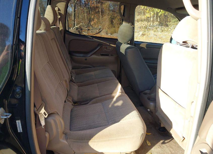 Photo 8 of 2004 Toyota Tundra SR5 V8 (VIN 5TBDT44194S448302)