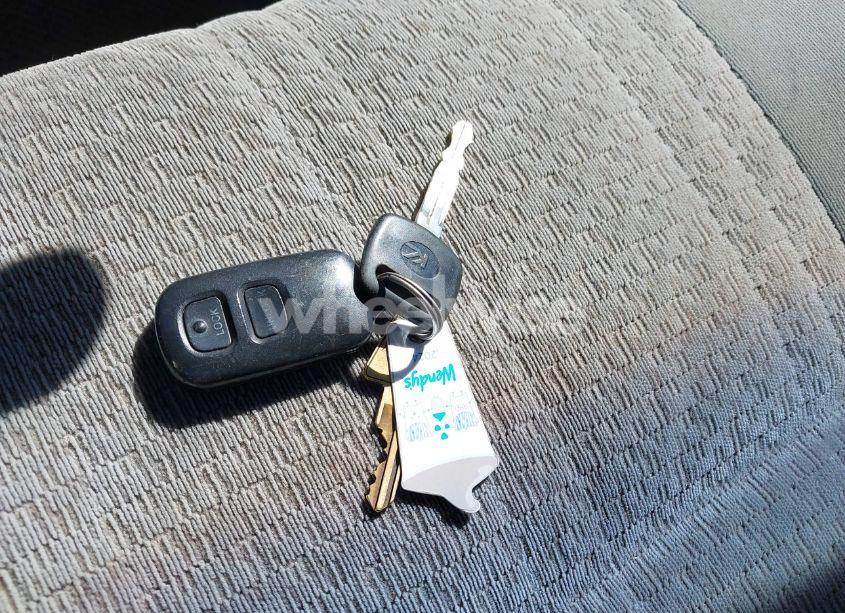 Photo 11 of 2004 Toyota Tundra SR5 V8 (VIN 5TBDT44194S452527)