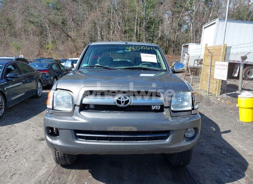 Photo 12 of 2004 Toyota Tundra SR5 V8 (VIN 5TBDT44194S452527)
