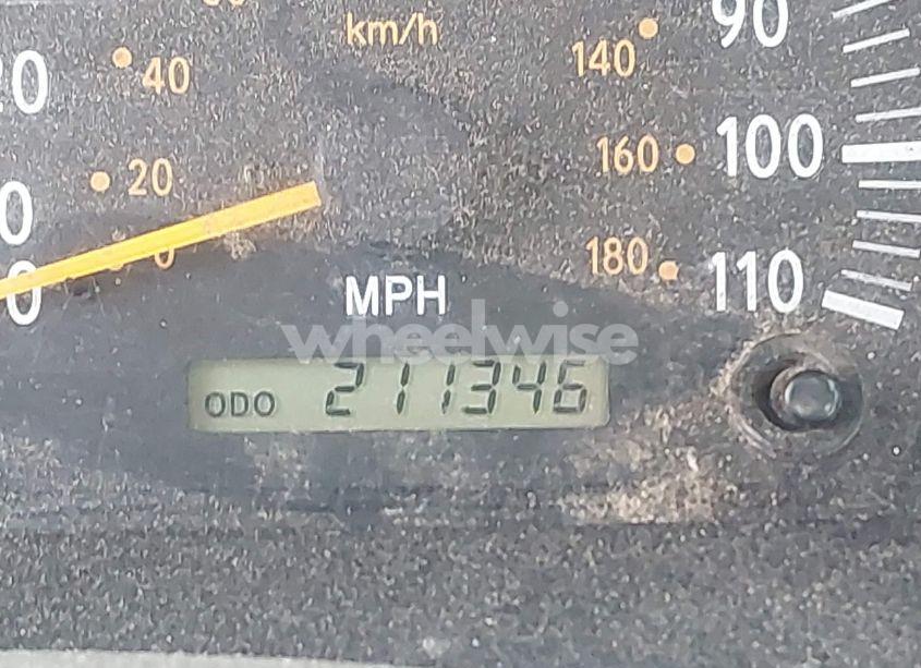 Photo 15 of 2004 Toyota Tundra SR5 V8 (VIN 5TBDT44194S452527)