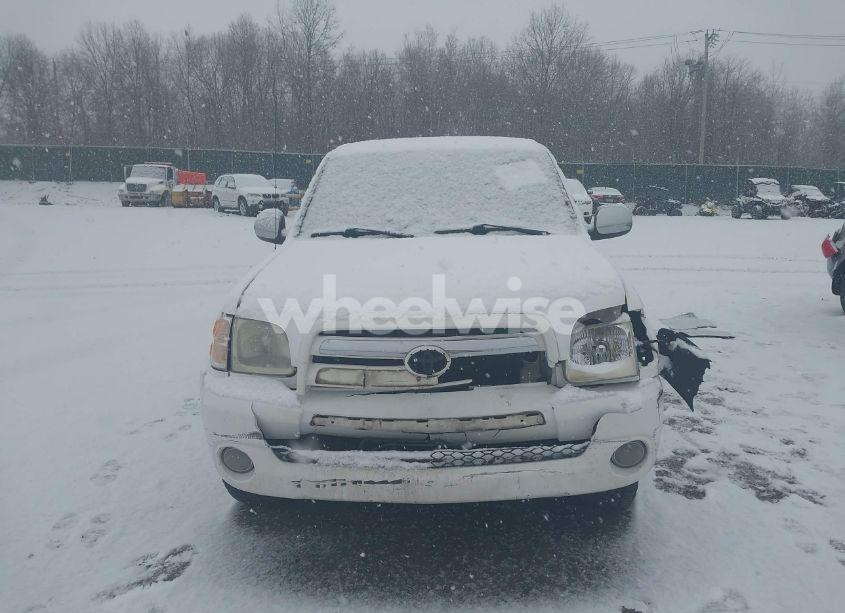 Photo 12 of 2004 Toyota Tundra SR5 V8 (VIN 5TBDT44194S456626)