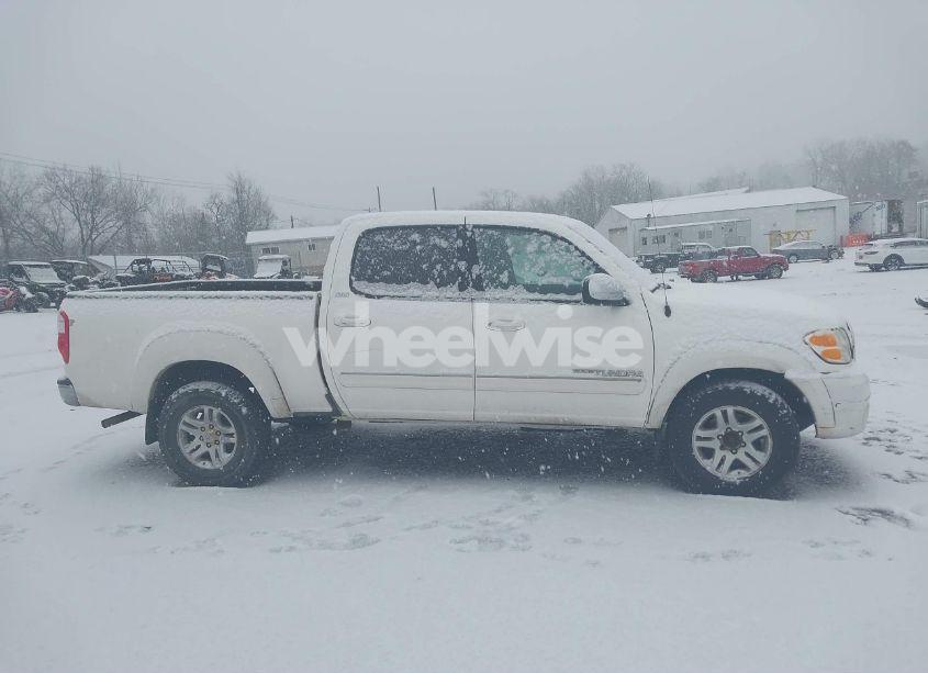 Photo 13 of 2004 Toyota Tundra SR5 V8 (VIN 5TBDT44194S456626)