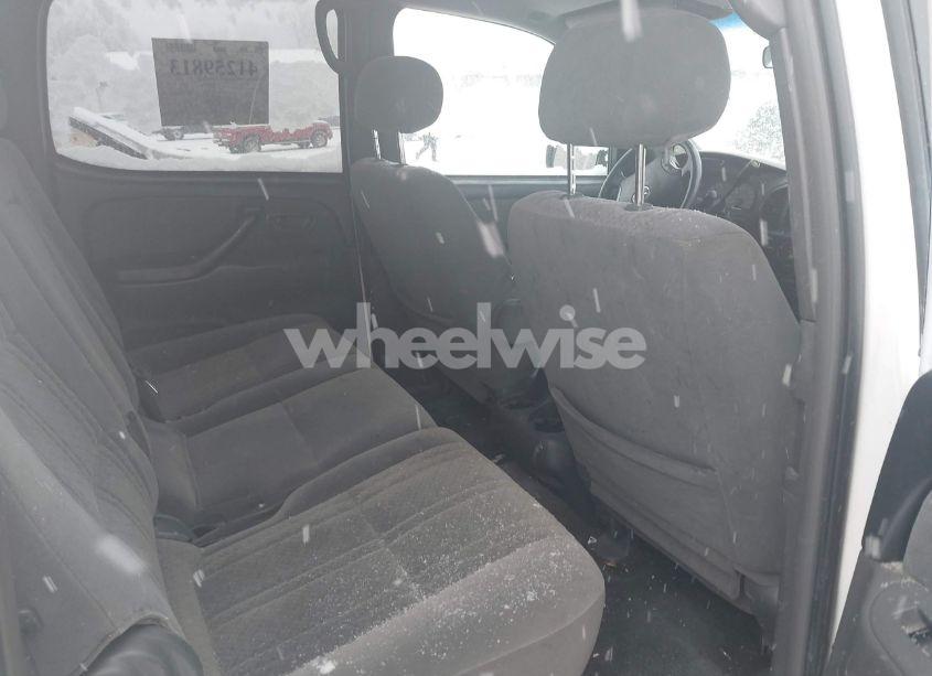 Photo 8 of 2004 Toyota Tundra SR5 V8 (VIN 5TBDT44194S456626)