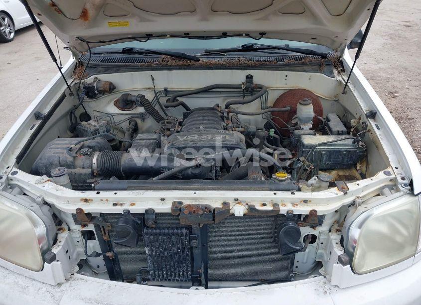Photo 10 of 2005 Toyota Tundra SR5 V8 (VIN 5TBDT44195S487358)