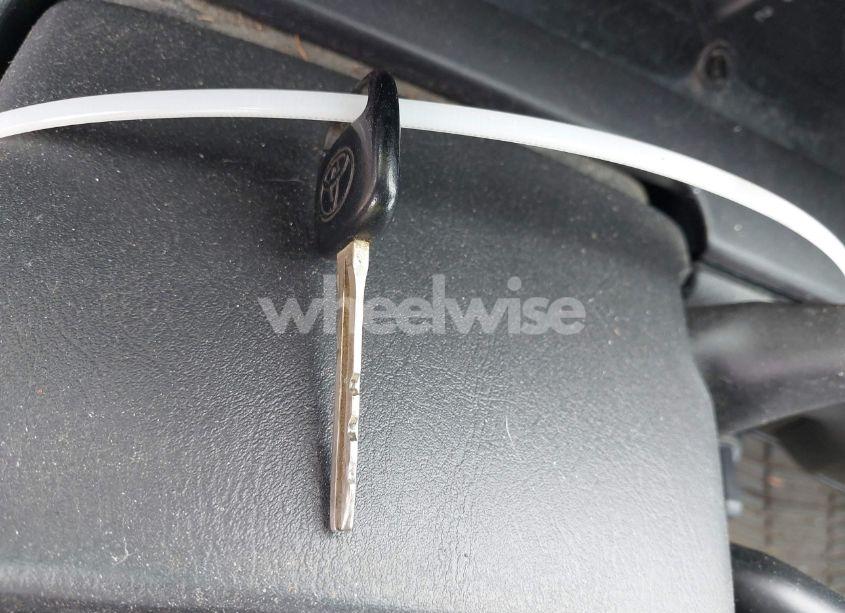 Photo 11 of 2005 Toyota Tundra SR5 V8 (VIN 5TBDT44195S487358)