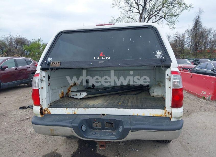 Photo 17 of 2005 Toyota Tundra SR5 V8 (VIN 5TBDT44195S487358)