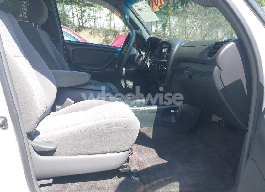 Photo 5 of 2006 Toyota Tundra V8 (VIN 5TBDT44196S526869)