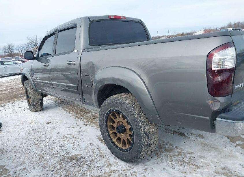 Photo 14 of 2004 Toyota Tundra SR5 V8 (VIN 5TBDT441X4S436580)