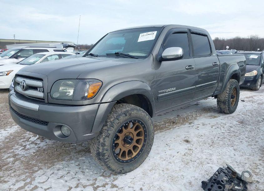 Photo 2 of 2004 Toyota Tundra SR5 V8 (VIN 5TBDT441X4S436580)