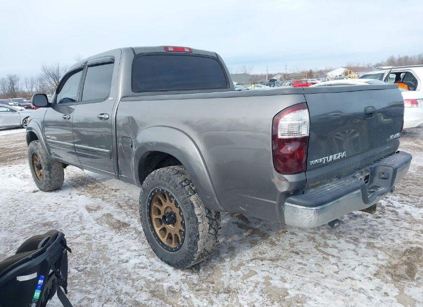 Photo 3 of 2004 Toyota Tundra SR5 V8 (VIN 5TBDT441X4S436580)