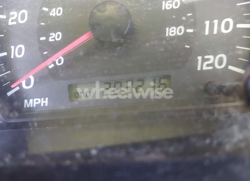 Photo 16 of 2005 Toyota Tundra SR5 V8 (VIN 5TBDT441X5S491967)