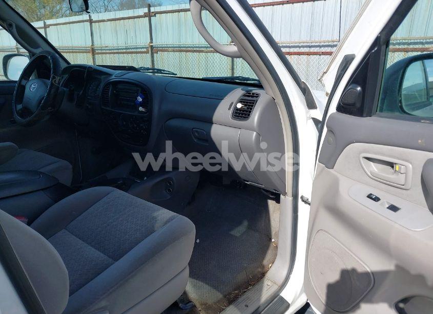 Photo 5 of 2006 Toyota Tundra SR5 V8 (VIN 5TBDT441X6S536861)