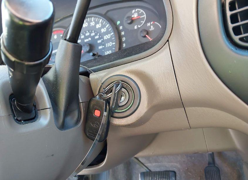 Photo 11 of 2005 Toyota Tundra LIMITED V8 (VIN 5TBDT48105S471916)