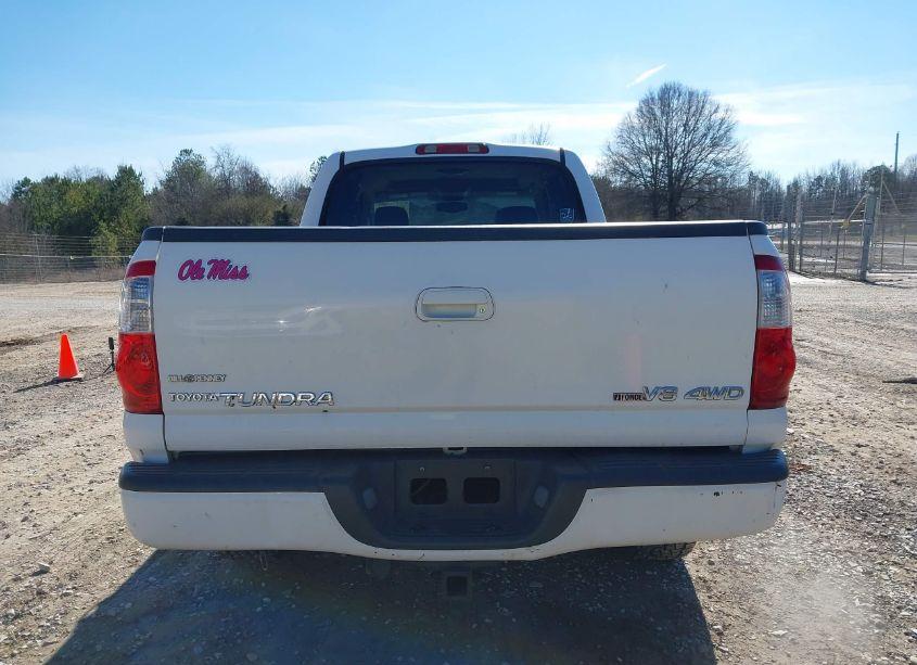 Photo 17 of 2005 Toyota Tundra LIMITED V8 (VIN 5TBDT48105S471916)