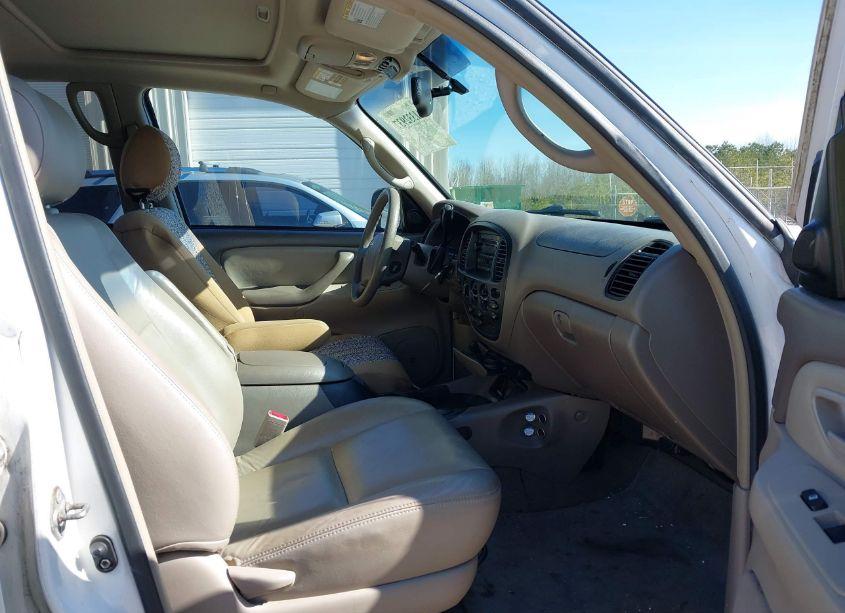 Photo 5 of 2005 Toyota Tundra LIMITED V8 (VIN 5TBDT48105S471916)