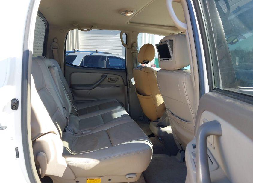 Photo 8 of 2005 Toyota Tundra LIMITED V8 (VIN 5TBDT48105S471916)