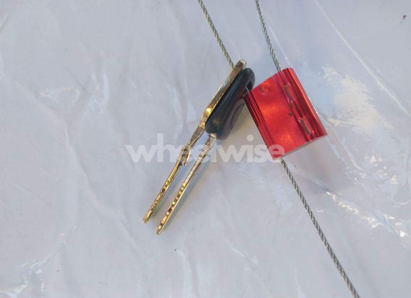 Photo 11 of 2004 Toyota Tundra LIMITED V8 (VIN 5TBDT48114S447932)