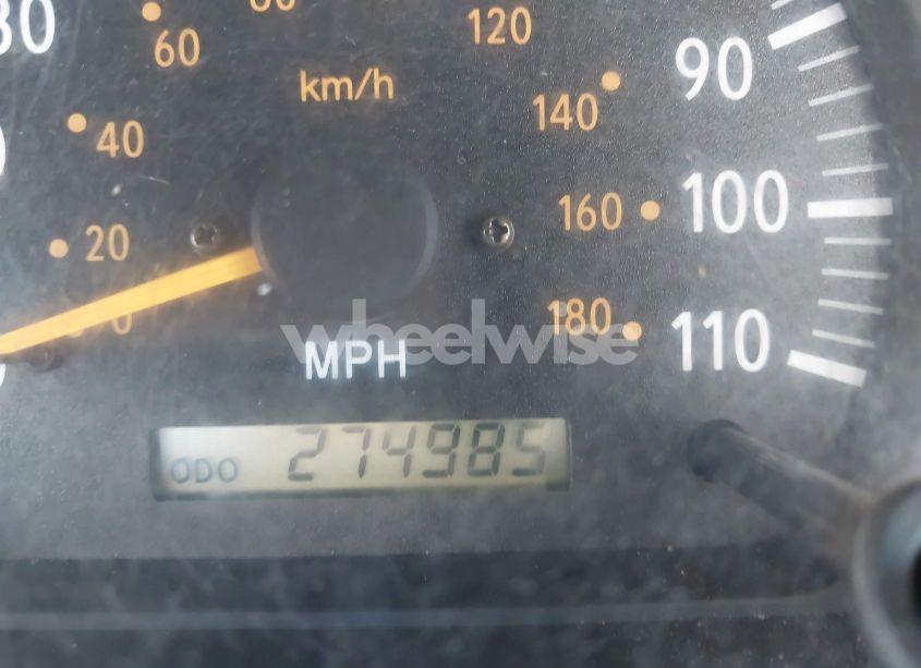 Photo 15 of 2004 Toyota Tundra LIMITED V8 (VIN 5TBDT48114S447932)