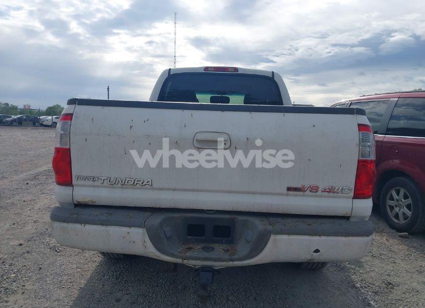 Photo 16 of 2005 Toyota Tundra LIMITED V8 (VIN 5TBDT48115S492760)